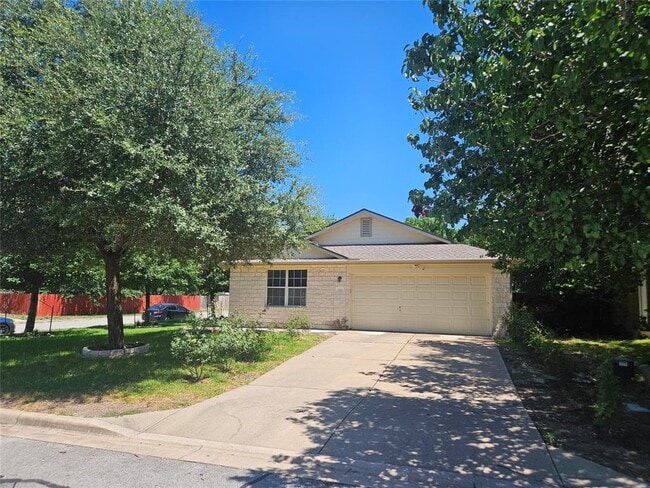 Building Photo - 230 Rinehardt St