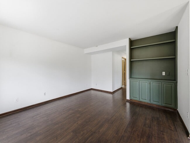Photo - 2701 Stover St