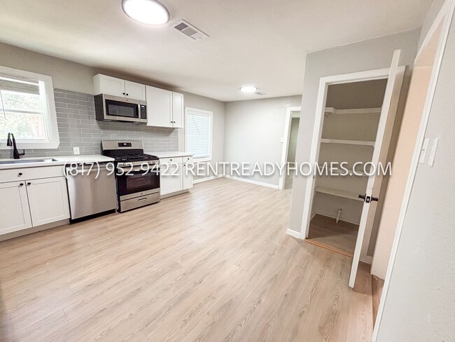 Photo - 2408 Southside Dr