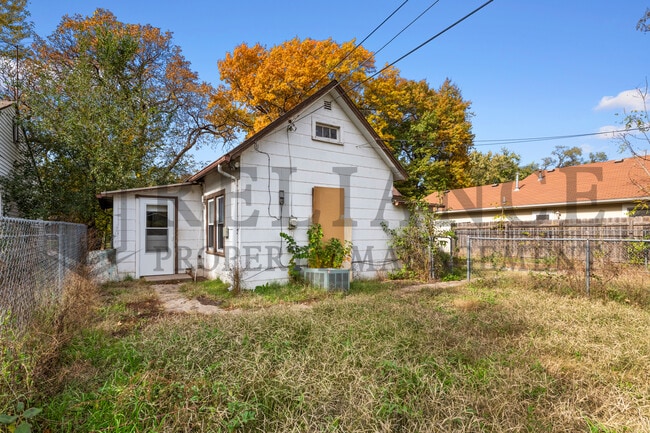 Photo - 1934 N Burns Ave