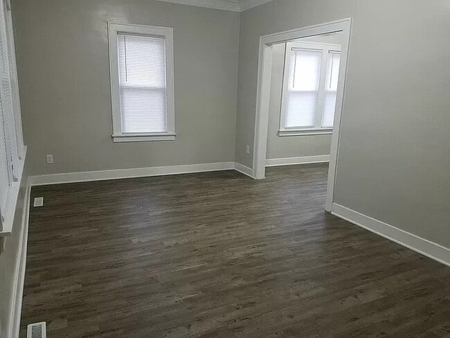 Photo - 1572 Polk St