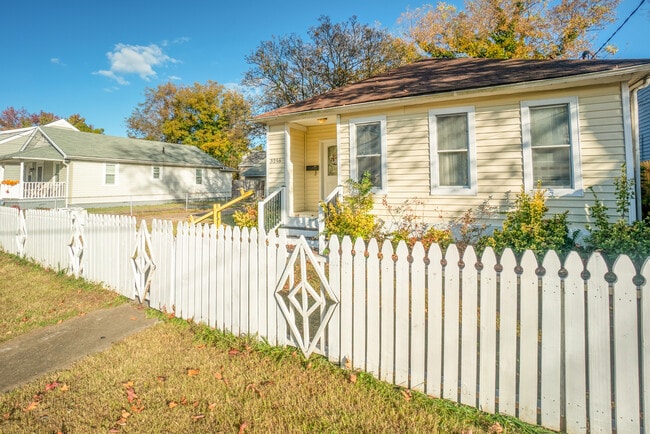 Photo - 3216 Marne Ave