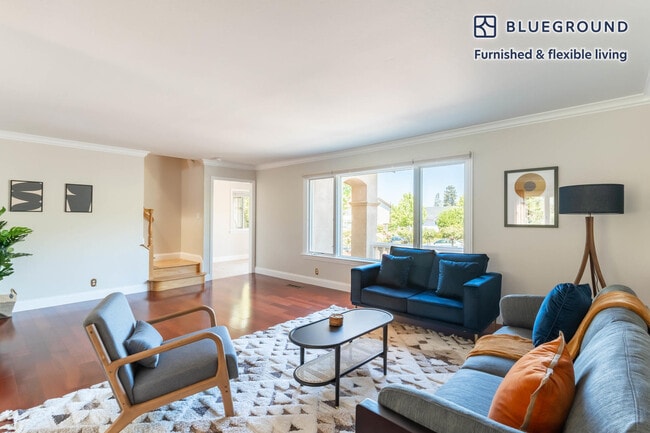 Building Photo - 120 Belvue Dr Rental