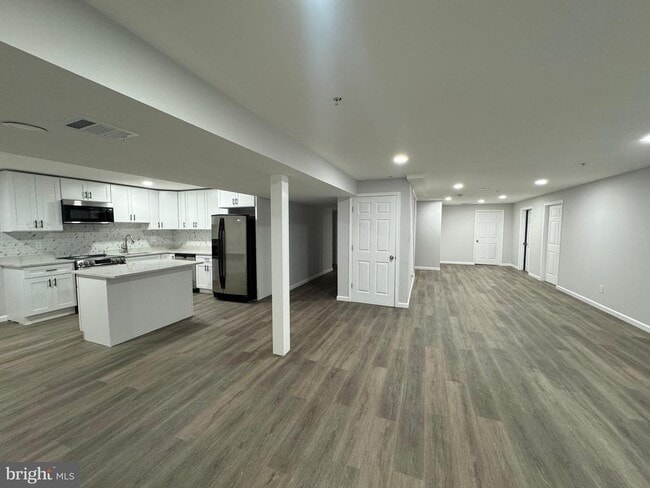 Photo - 6900 Ironbridge Ln