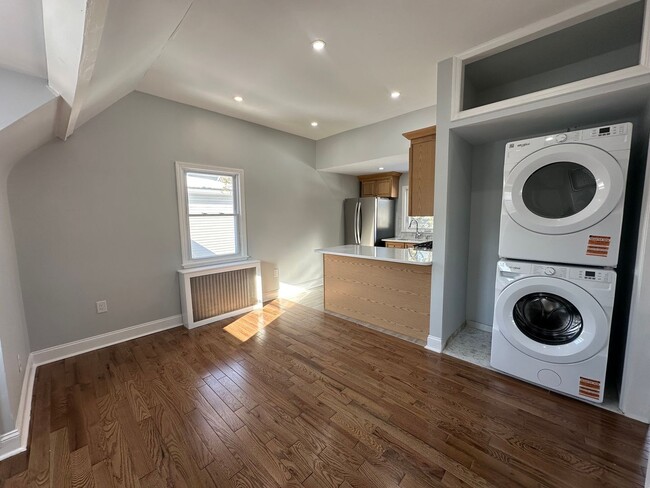 Photo - 10-05 2nd St Unit 2