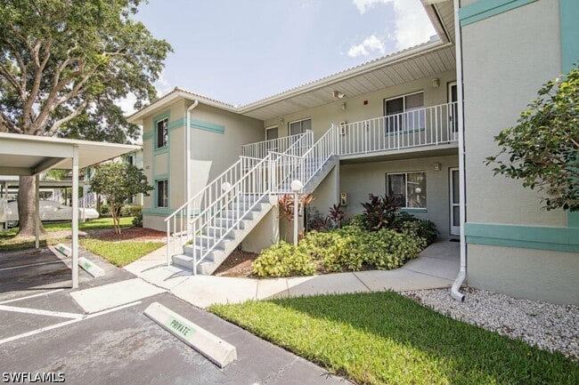 Building Photo - 180 Furse Lakes Cir Unit E8