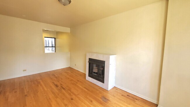 Photo - 4615 S Michigan Ave Unit 2S