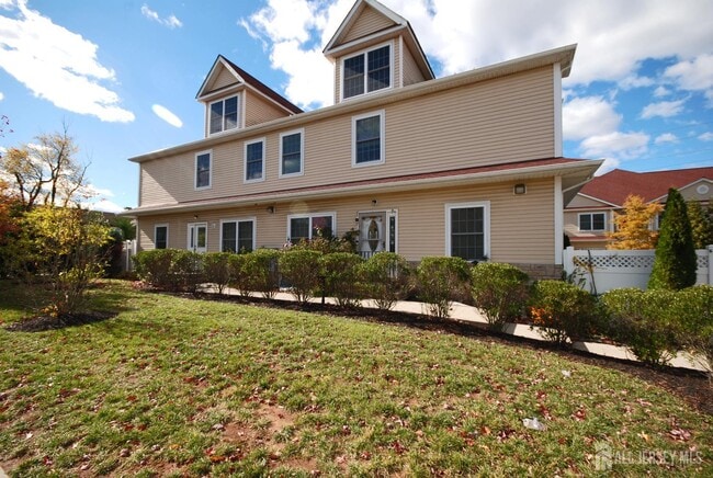 Photo - 32 Cinder Rd Unit 3