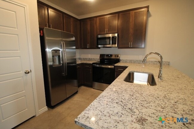 Photo - 640 Pacific Crest Trl