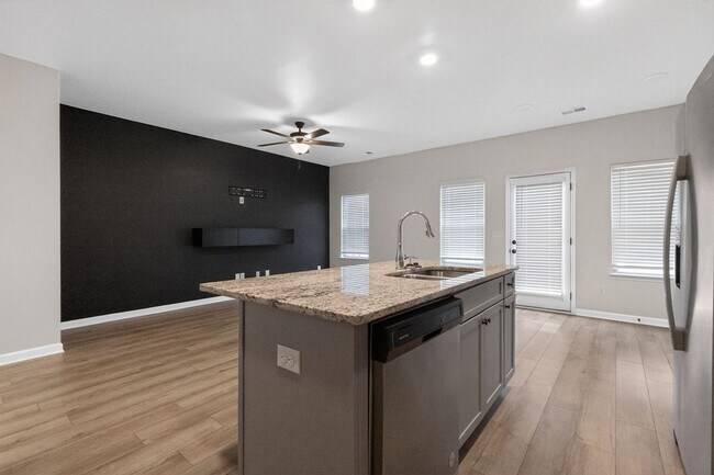 Photo - 7151 Chara Ln