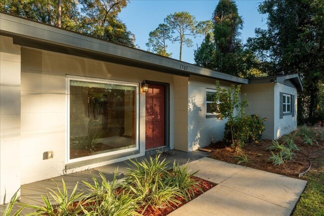 Photo - 3 Bed / 2 Bath in Levy Park