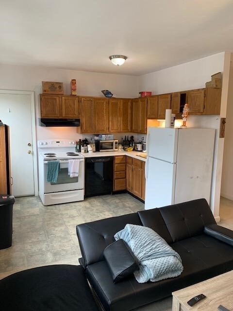 Building Photo - 359 W Fourth St Unit 3 Rental