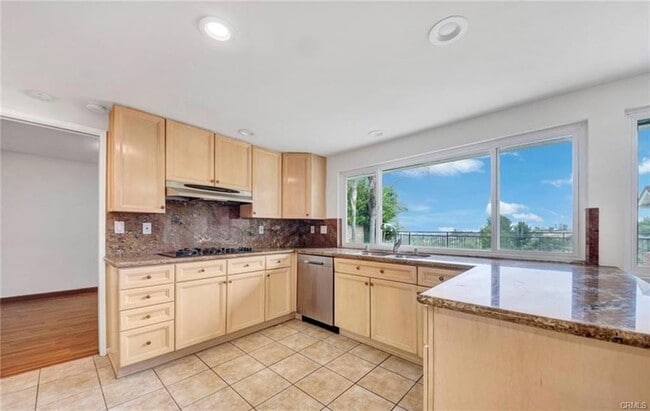 Photo - 22905 De Kalb Dr