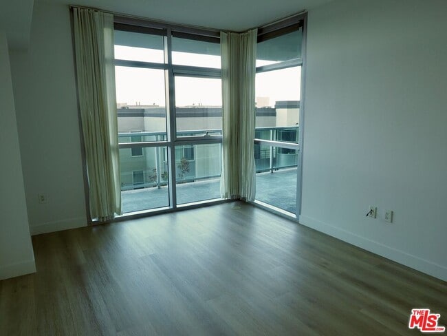 Photo - 13700 Marina Pointe Dr Unit 619