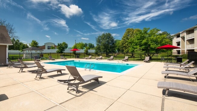 Photo - Sherwood Crossing