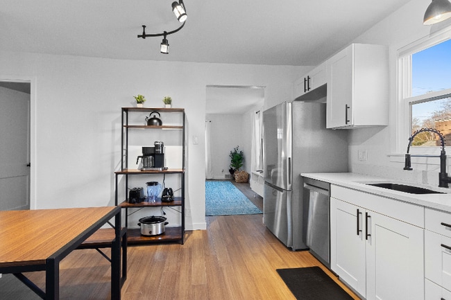 Photo - 914 Quincy St Unit 914