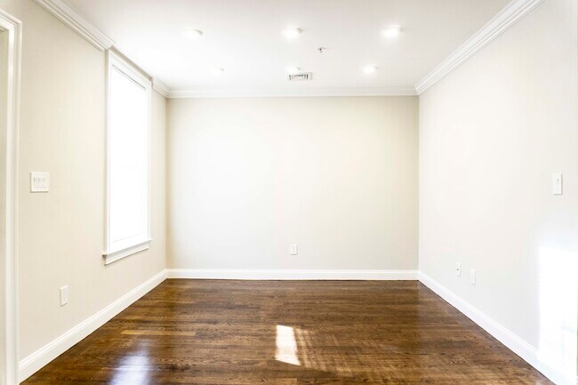 Photo - 75 Morris St Unit 1