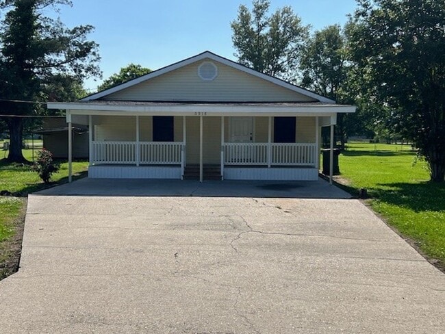 Building Photo - Adorable 2B/2B Home Available