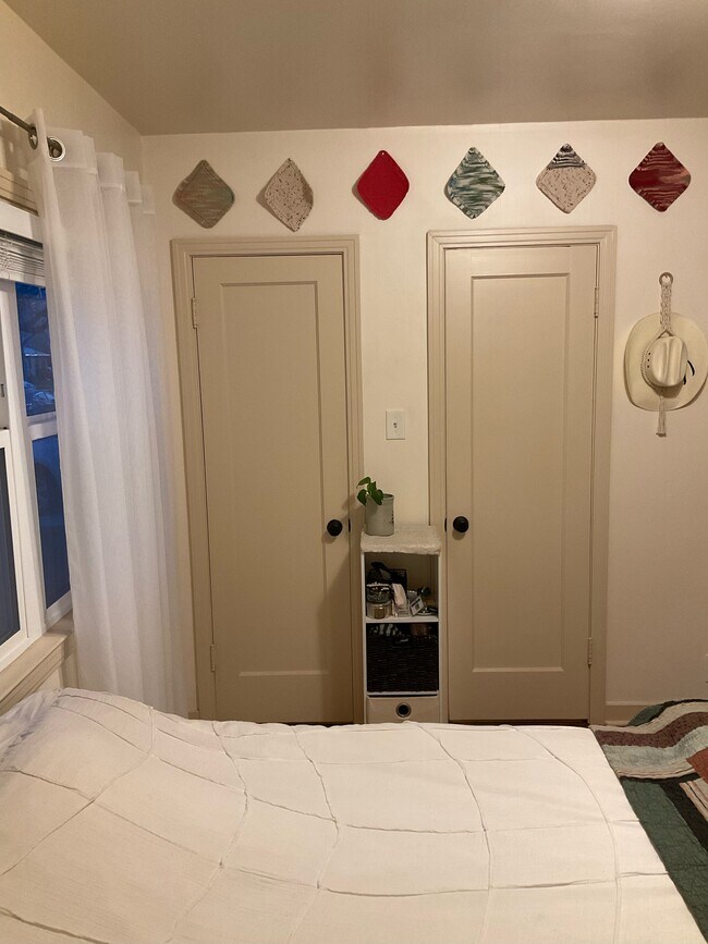 Photo - 1906 S Imperial St