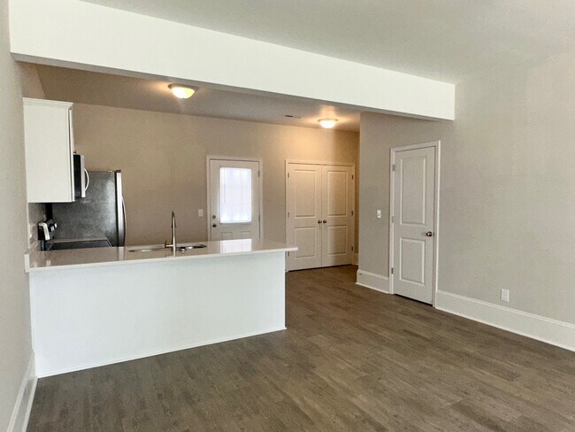 Photo - 459 3rd Loop Rd