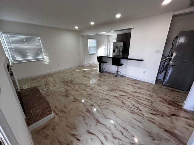 Photo - 6703 Cimarron St