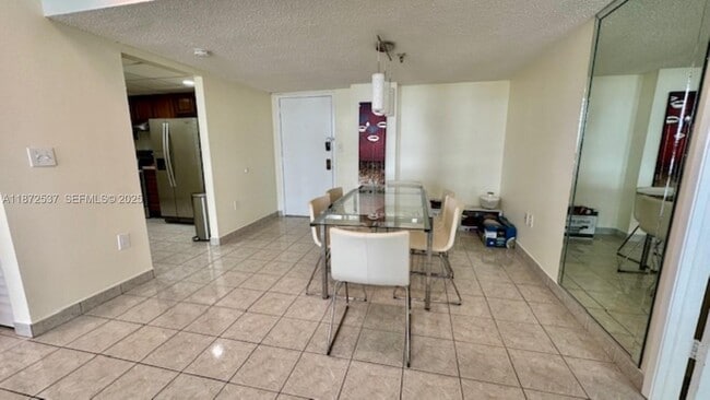 Photo - 1623 Collins Ave Unit 511