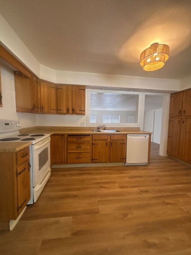 Photo - Lots of space and flexibility in a convenient Wheat Ridge Location