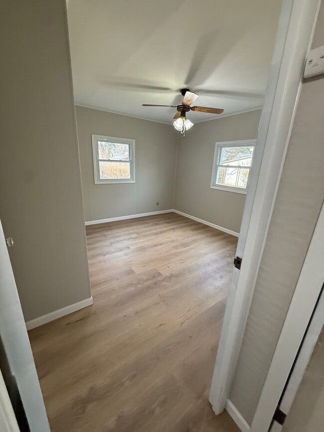 Dormitorio 1 - 946 W 35th St