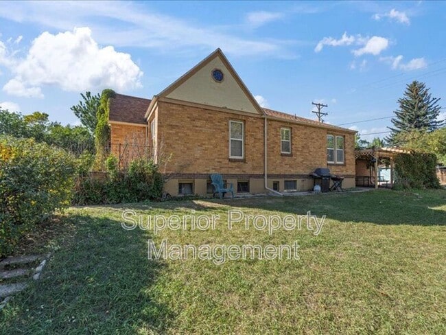 Photo - 104 W Pershing Blvd