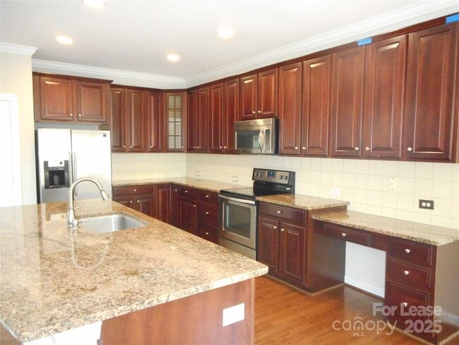 Photo - 11017 Valley Spring Dr