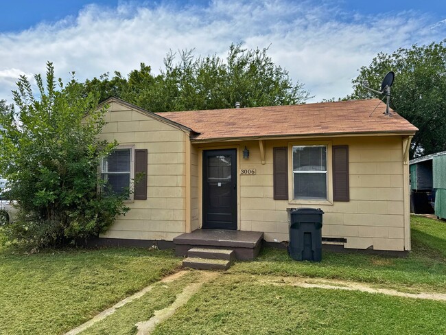 Building Photo - 3006 Colquit Rd Rental