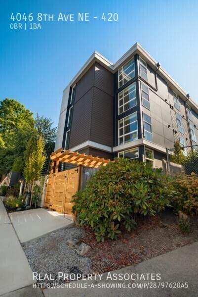 Building Photo - 4046 8th Ave NE Unit 420
