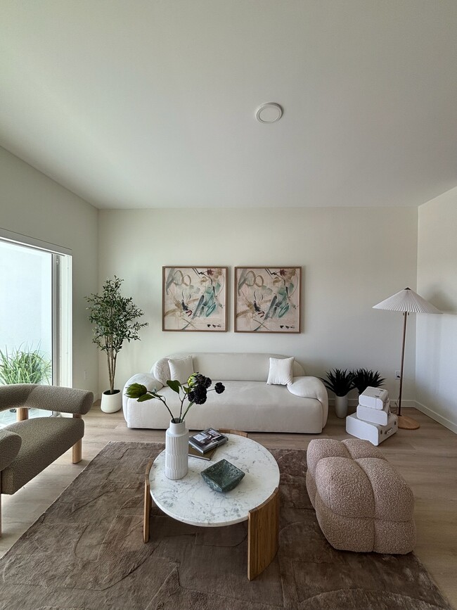 Photo - 1706 N J St Unit S2A