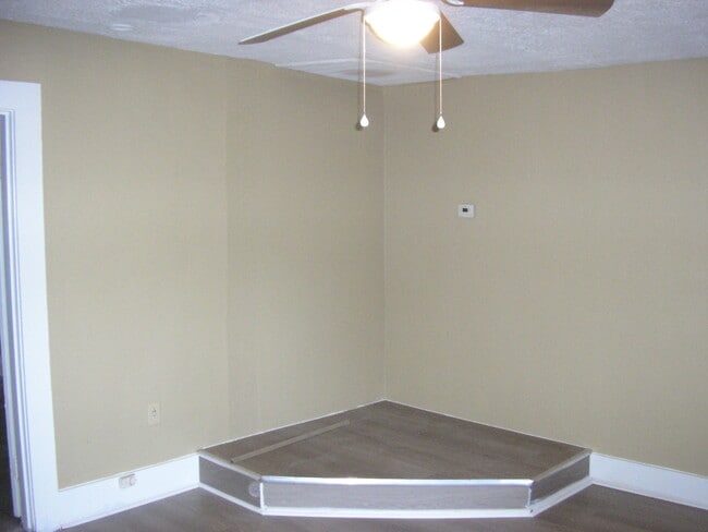 Photo - 1421 Stubbins St