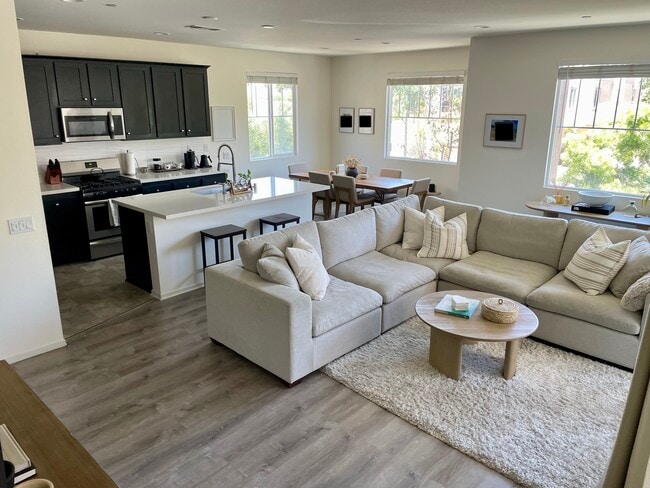 Building Photo - 1601 Santa Carolina Rental