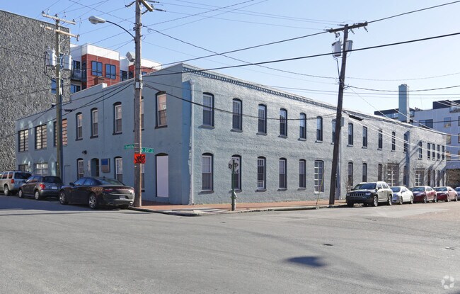 Old Stone Row - Old Stone Row Apartments