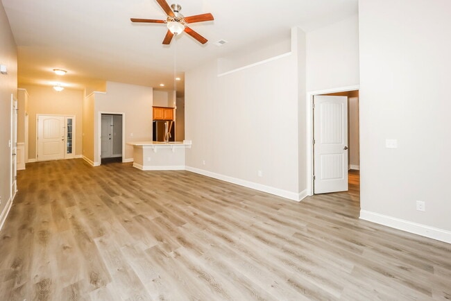 Photo - 4890 Summersun Dr