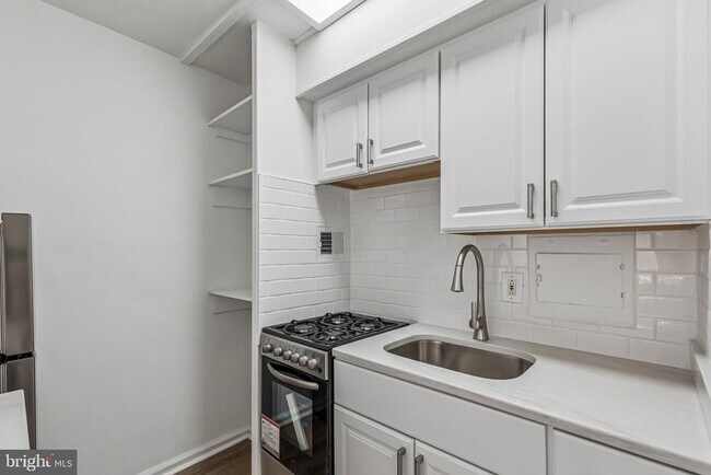 Photo - 2101 Chestnut St Unit 1121