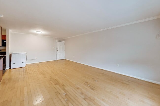 Photo - 3107 Naylor Rd