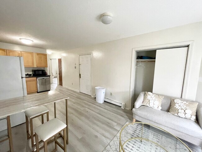 Photo - 80 Hammond St Unit 2