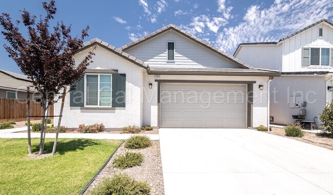 Building Photo - 4 Bedroom/3 Bath Home with Solar in Commun...