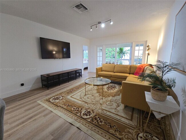 Photo - 2424 SE 17th St Unit 312B