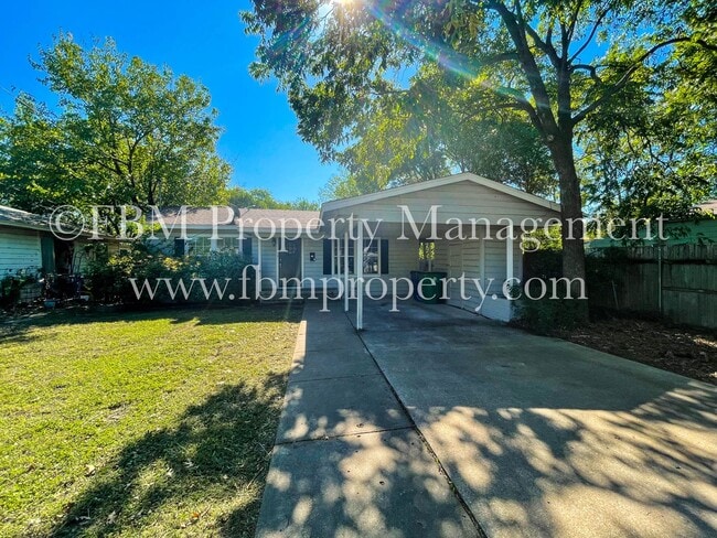 Building Photo - 802 Dunn St