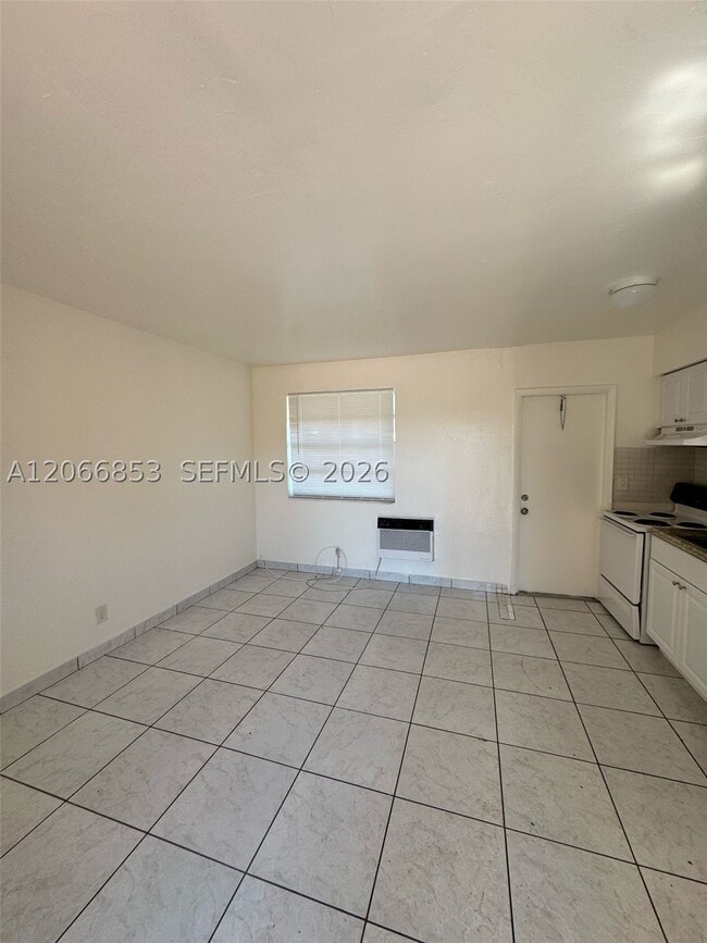 Photo - 2451 NW 13th St Unit 5
