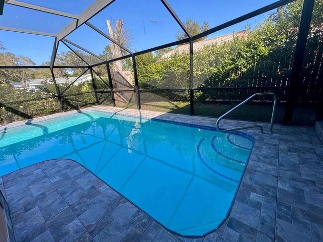 Building Photo - 703 Ulrich Rd