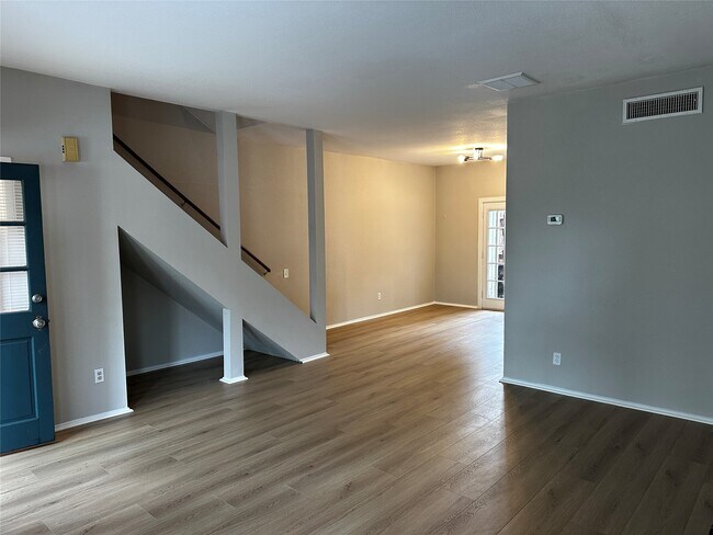 Photo - 11710 Southlake Dr Unidad 12