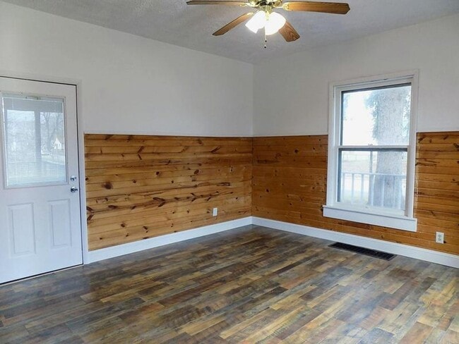 Photo - 4 Bedroom 1 bath