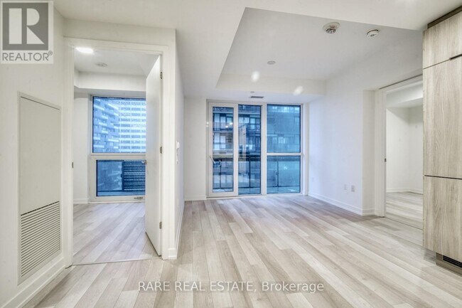 Photo - 39 Roehampton Ave Unité 1806