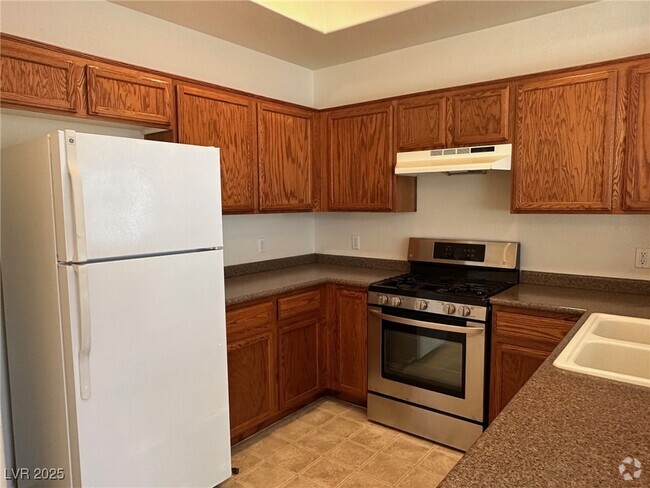 Building Photo - 3375 Cactus Shadow St Unit 103 Rental