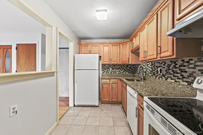 Photo - 85 Oxbow Dr Unit APT C7